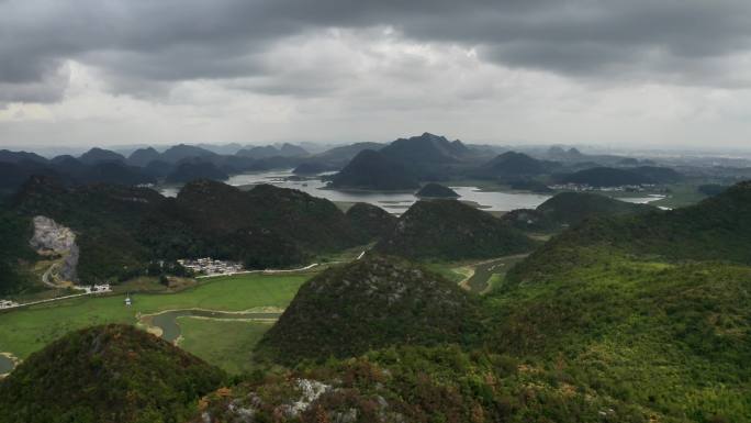 贵州万山湖水