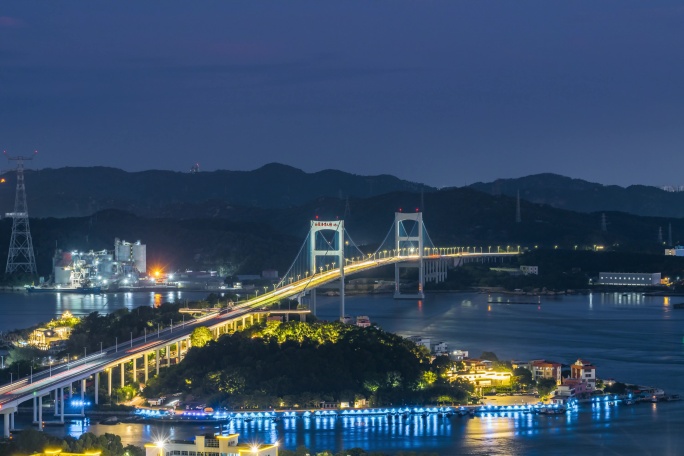 城市天际线夕阳壮丽跨海大桥日转夜延时8K