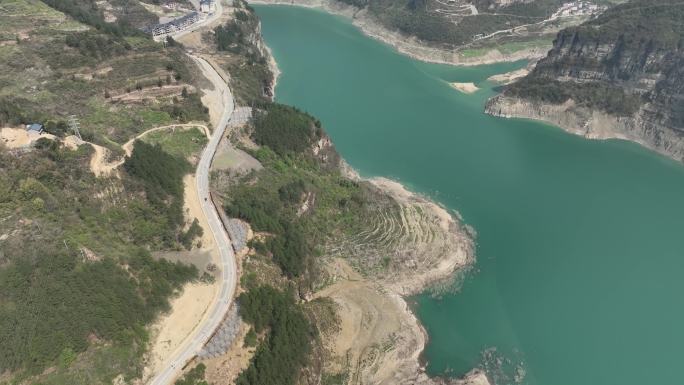 金山湖的路