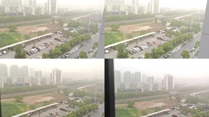 城市空气污染下的街景