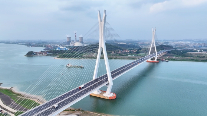 富龙西江特大桥 现代化跨江大桥壮丽景观