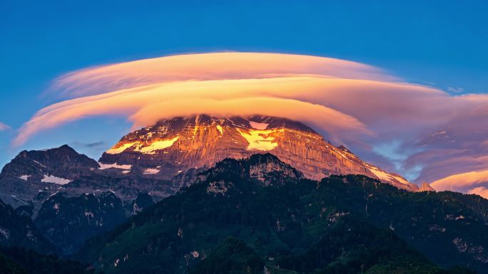雪山 山峦 山峰