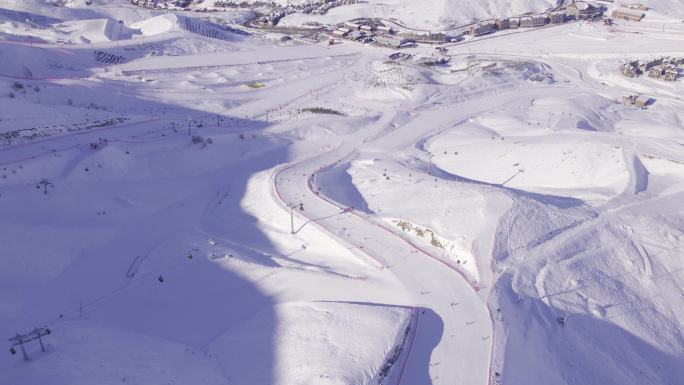新疆阿勒泰地区将军山滑雪场雪道航拍