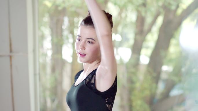 国外女孩芭蕾舞蹈