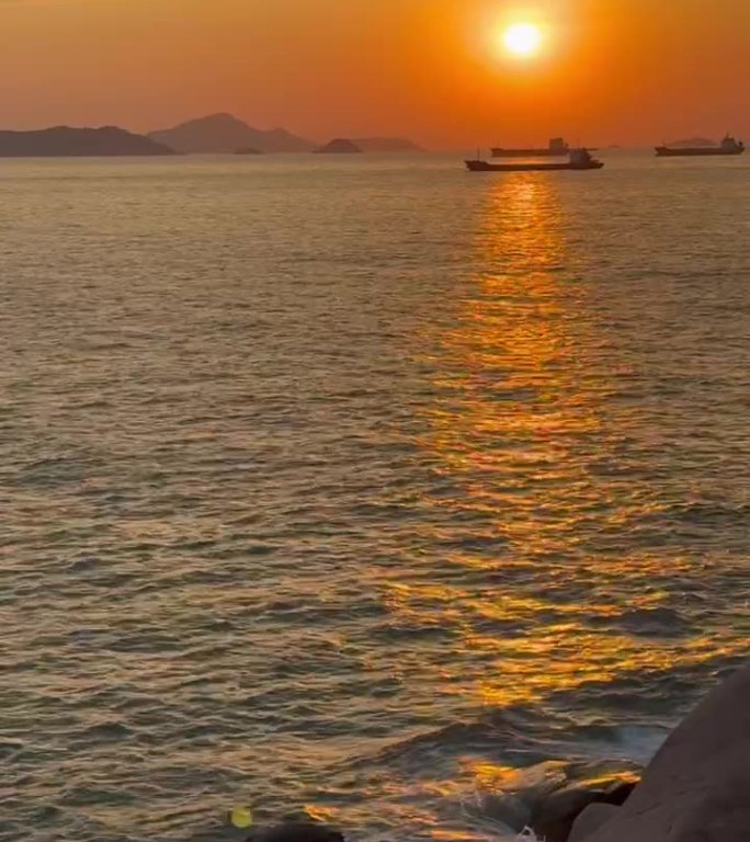 日出大海