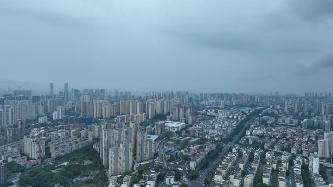 赣州航拍赣南建筑风光阴天城市大景赣州新区