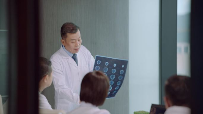医生开会 医疗会议 智慧医疗