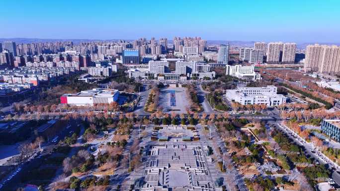 巩义市政广场秋景  市政府