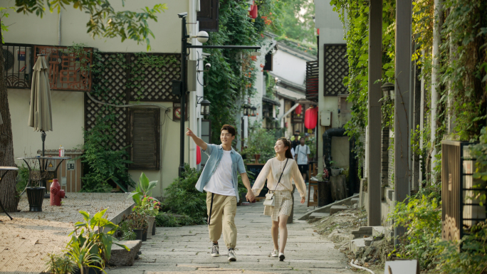4K文化旅游 年轻情侣浪漫时光 游玩祈福