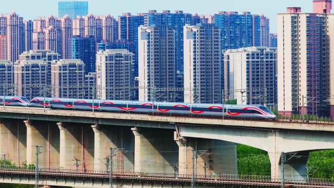 高铁动车城市高架轨道交通运输