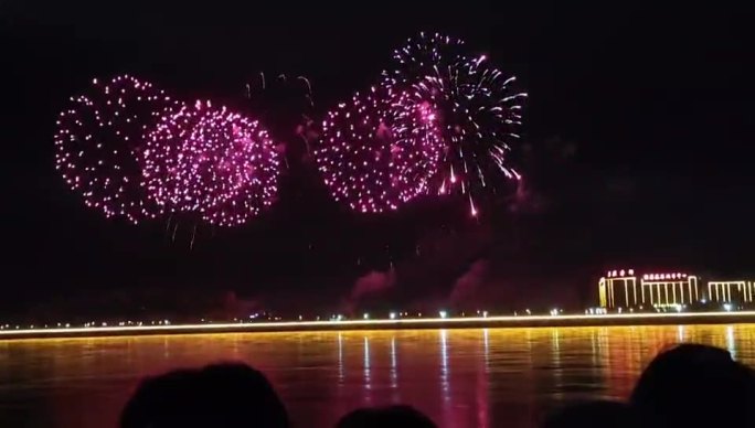 城市夜景 烟花盛宴 (无剪辑版)