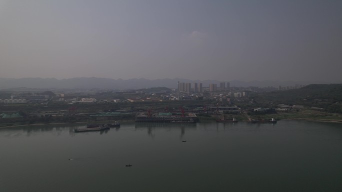 西南最大粮油码头 重庆港江津港区粮油码头