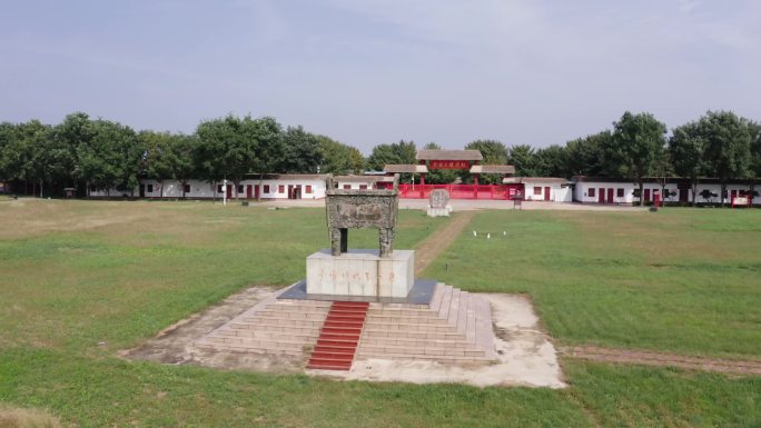 安阳殷墟王陵遗址青铜器司母戊鼎