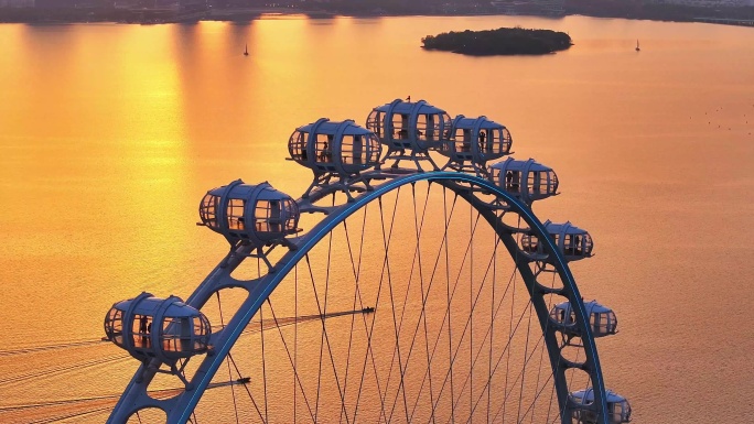 航拍苏州金鸡湖浮光掠金