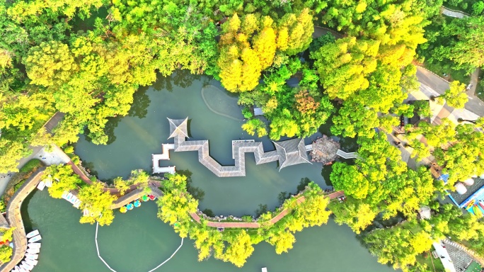 水上村落航拍景观