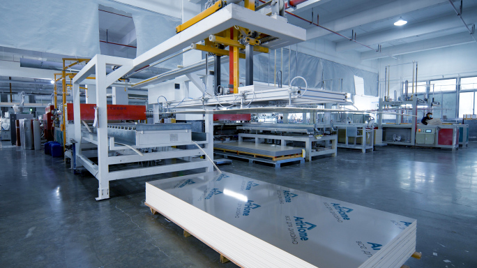 板材加工，集成墙面生产，自动化工厂，木材