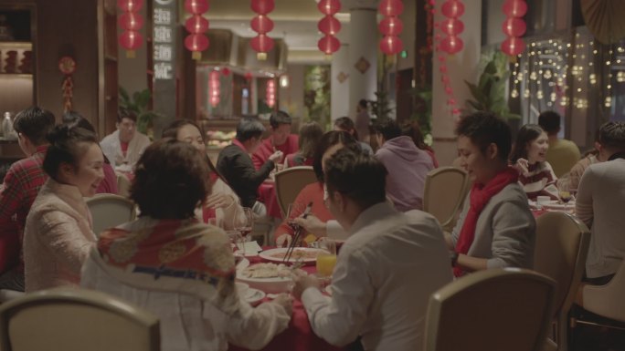 热闹喜庆的年夜饭