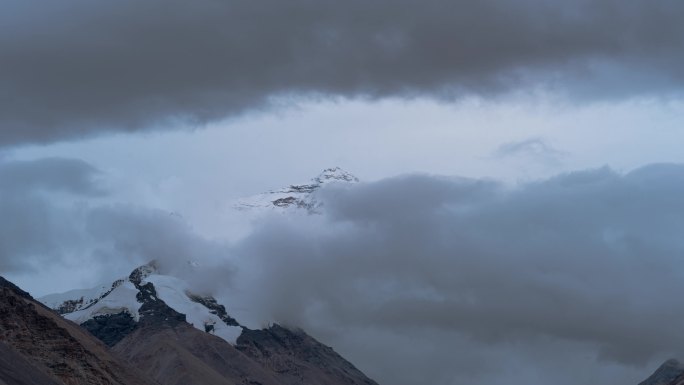 4K珠穆朗玛峰云雾延时视频