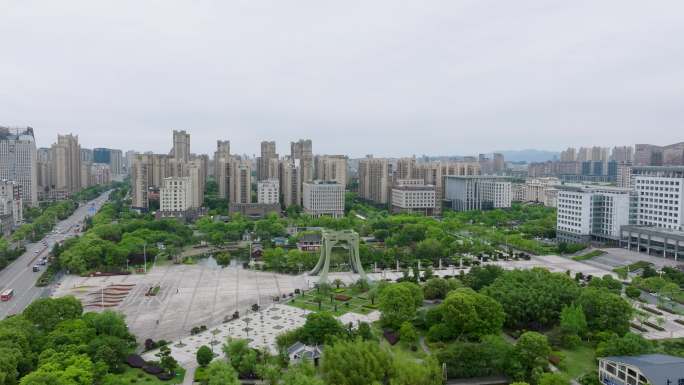 上饶市政府市民公园位于上饶市行政中心