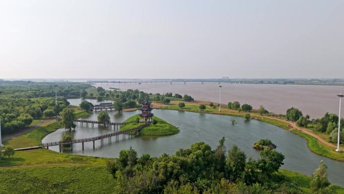 航拍河流湿地公园风光