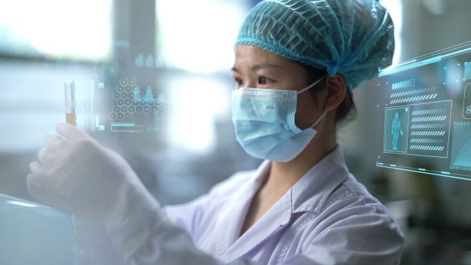 科研人员实验分析