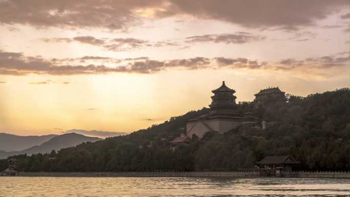 颐和园夕阳湖光山色