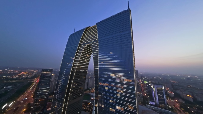 苏州东方之门夜景穿越机航拍
