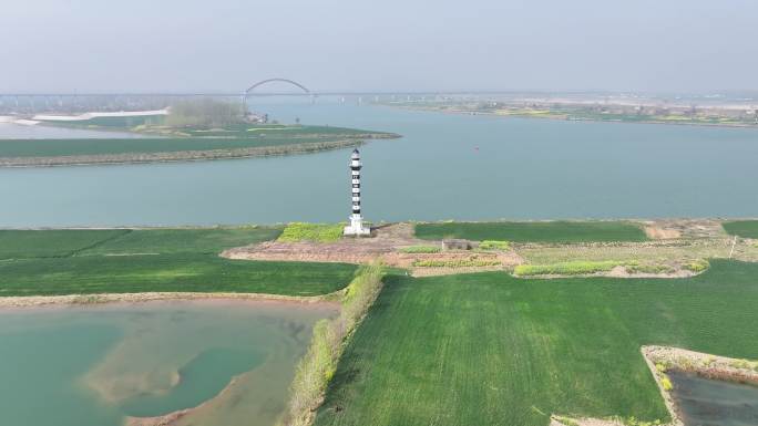 航拍淮河岸边麦田-4k