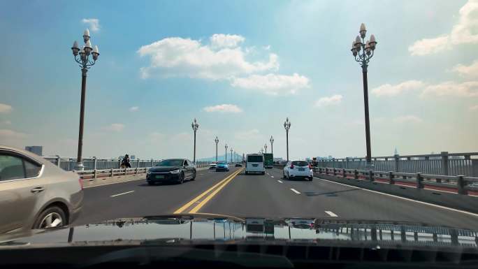 南京长江大桥行驶开车