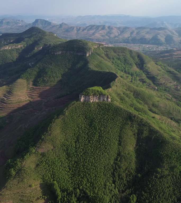 航拍临沂岱崮镇岱崮地貌风光