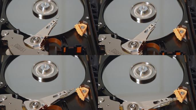 计算机内部的硬盘驱动器（HDD）。硬件内部的机械部件在移动。