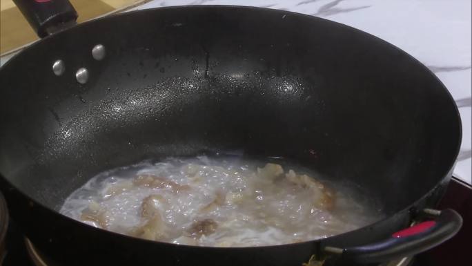 中式海鲜料理大葱烧海参