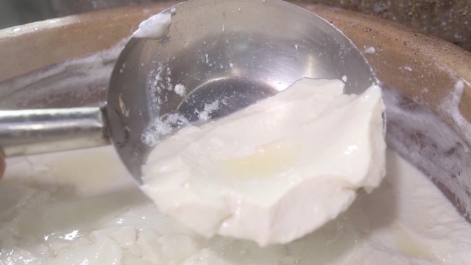 手工传统手艺豆腐制作