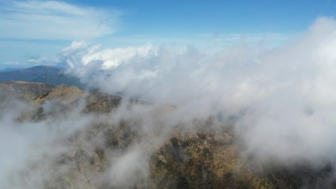 秦岭高海拔地区云海