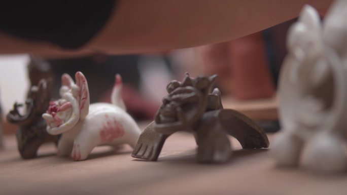 云南大理瓦猫陶艺手工制作过程