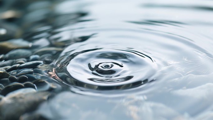 水水滴水面春雨雨溪流水流水波纹水花河水