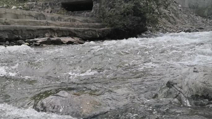 天祝石门河的液态银河与浮云剧场（27s）