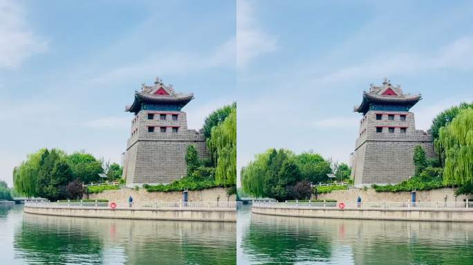 北京护城河河畔角楼图书馆风光