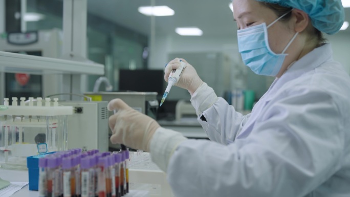 血液中心 血液分析处理血站实验室医疗人员