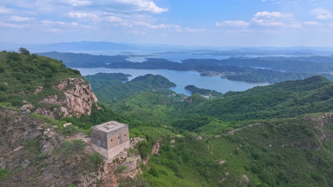 航拍北京密云水库与野长城烽火台