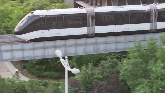 城市轨道交通高架运行