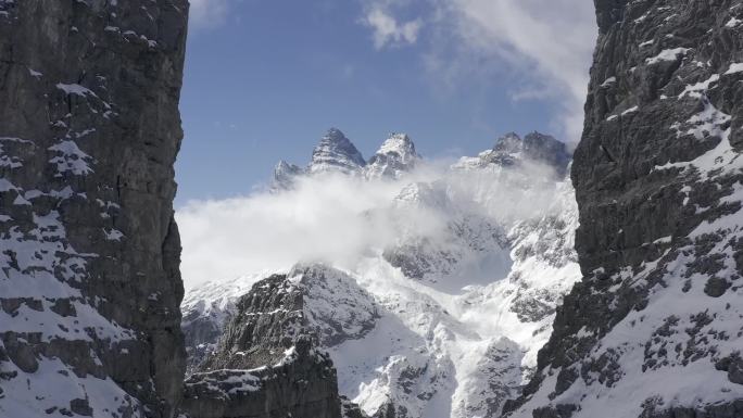 云南 巴拉格宗 雪山岩石壮丽风光