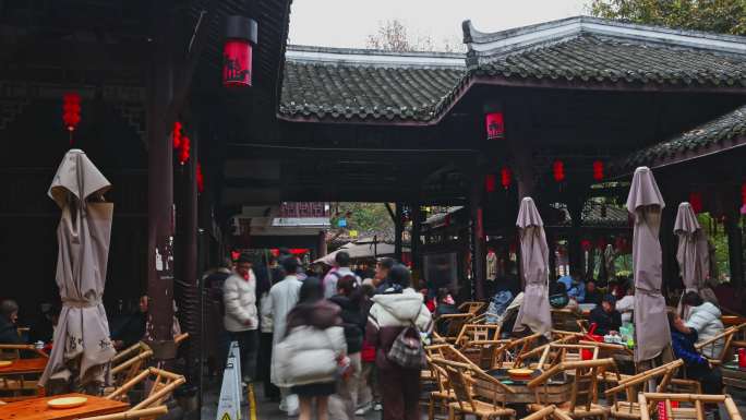 行人脚步城市人流商业街行人过斑马线绿灯