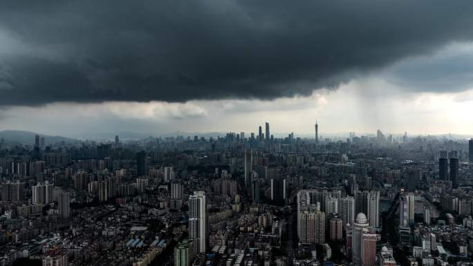 广州大范围台风乌云暴雨天气2