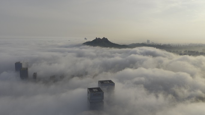 云海之上城市景观