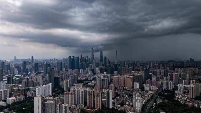 广州大范围台风乌云暴雨天气3