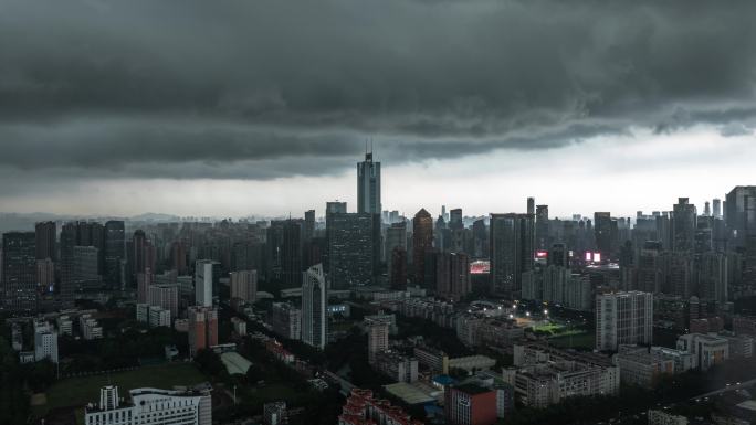 广州台风乌云压城