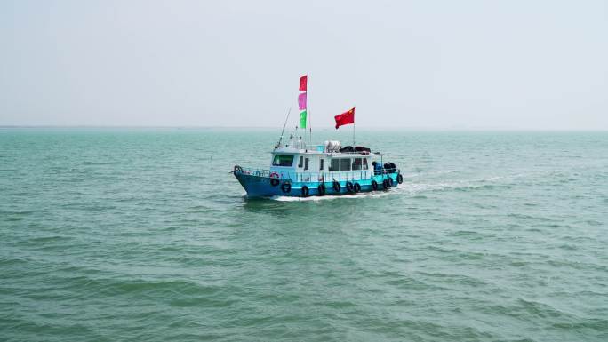 海上游船