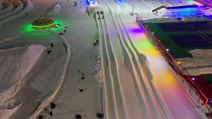 雪地乐园夜景航拍