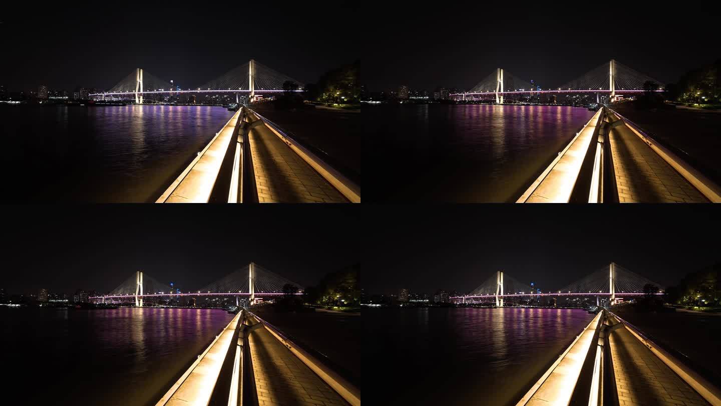 城市夜景与桥梁光影